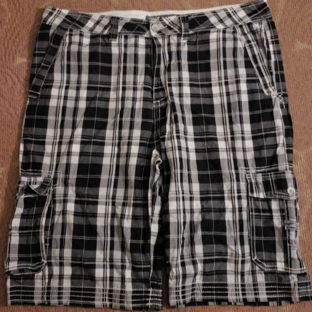 NWOT BKE shorts